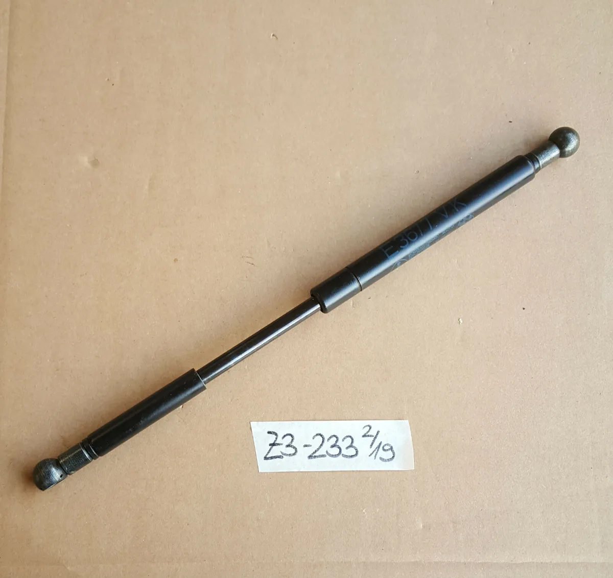 BMW Z3 Roadster  Gasdruckfeder Verdeck Dämpfer 8407233