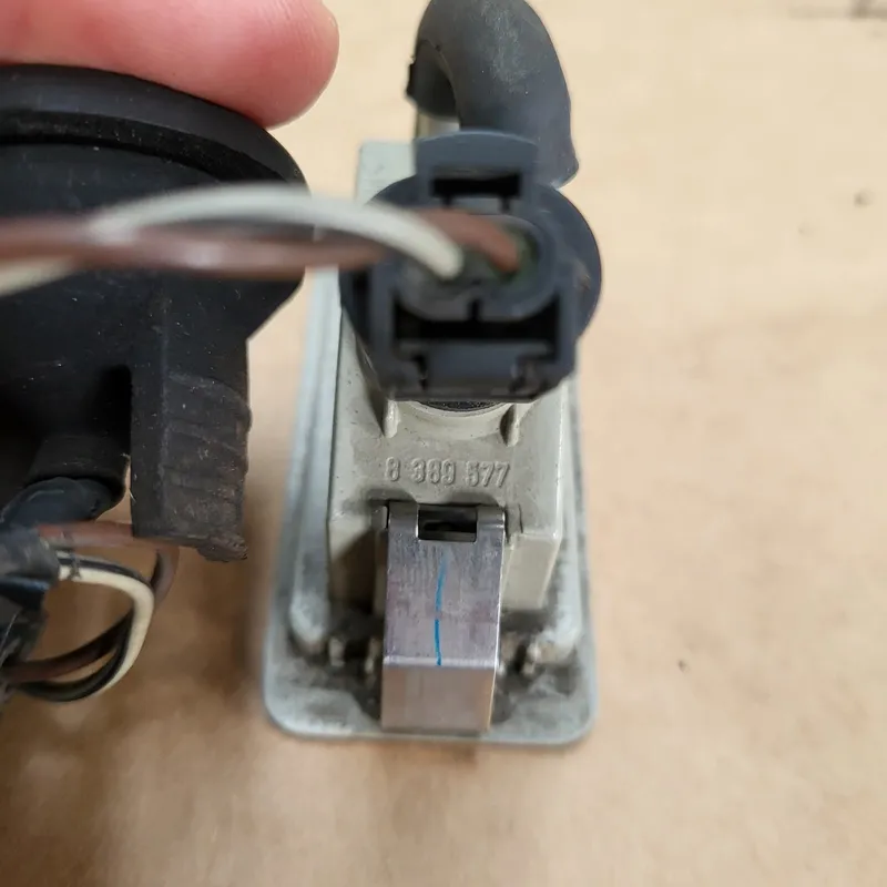 BMW Z3 Nummernschild Beleuchtung HINTEN Kennzeichen Lampe + Kabel