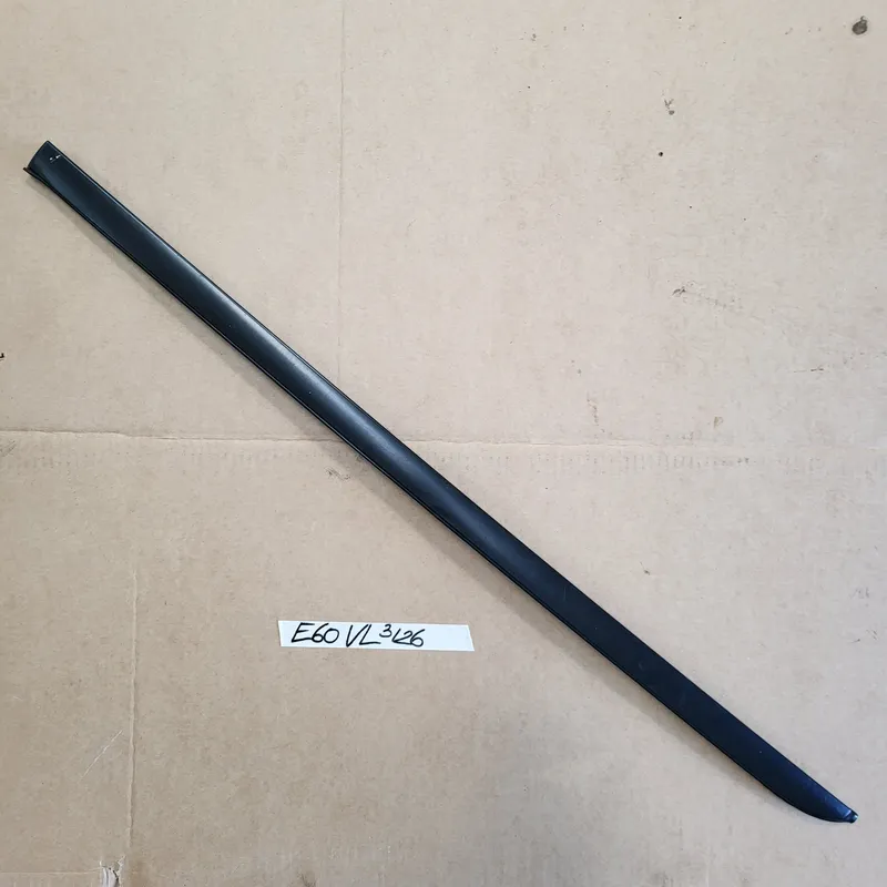 BMW E60 E61 Zierleiste Wasserfang Leiste Abdeckung Windschutzscheibe LINKS