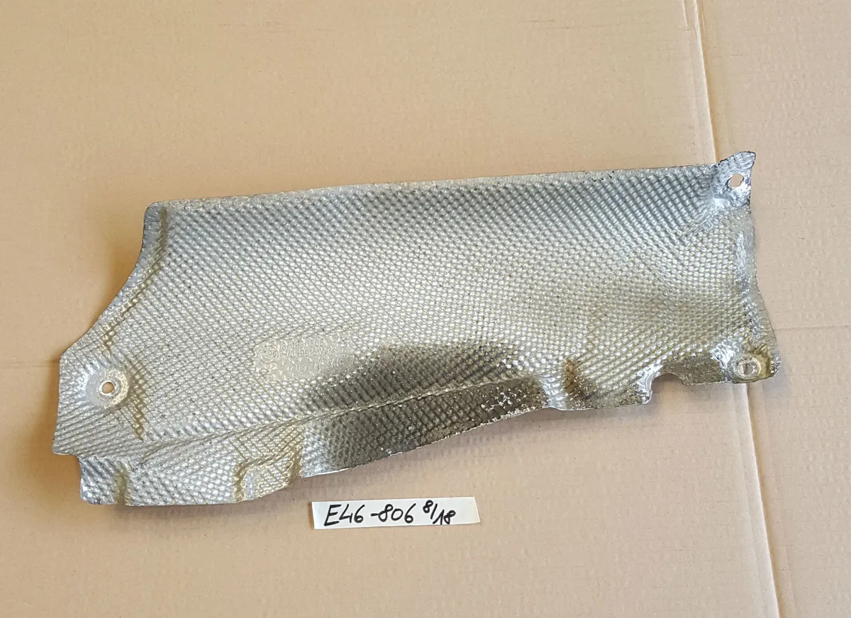 BMW E46  Hitzeblech Hitze Schutz Wärmeisolierung vorne rechts 8193806