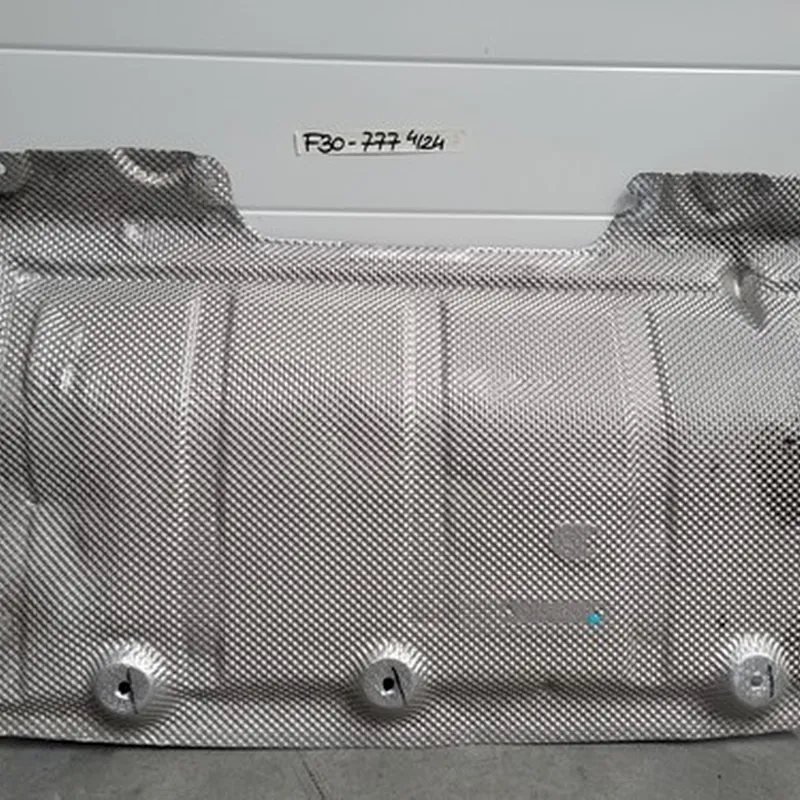 BMW F30 F31 F35 F80 F32 F33 Hitzeblech Wärmeisolierung Nachschalldämpfer 7241777
