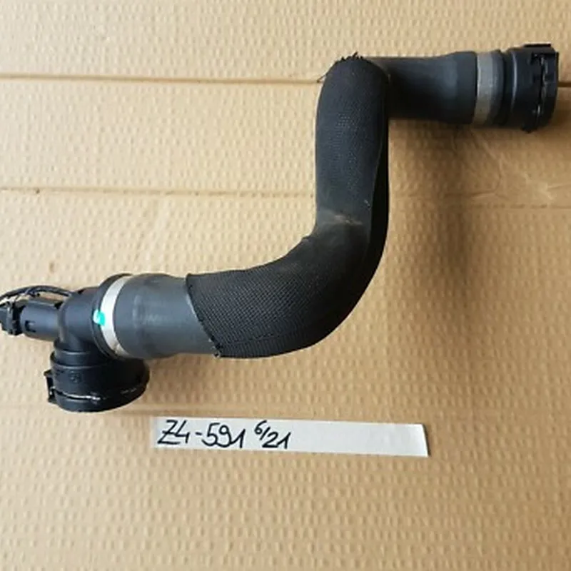 BMW Z4 E85  2,2i  2,5i  3,0i  Kühler Schlauch Unten Leitung 7535591 
