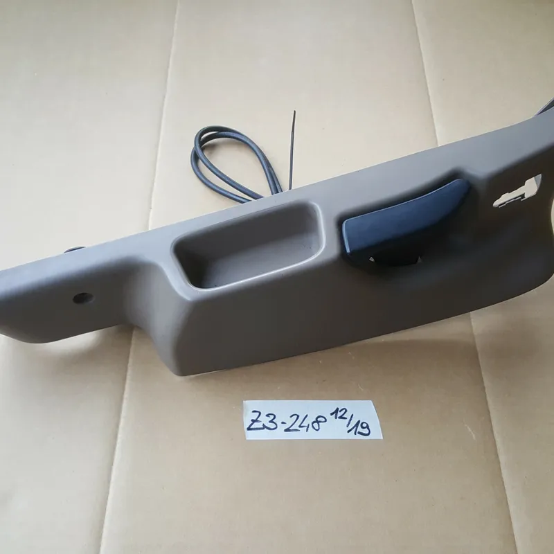 BMW Z3 Roadster Sitz Blende Verkleidung Abdeckung außen rechts beige 8398248