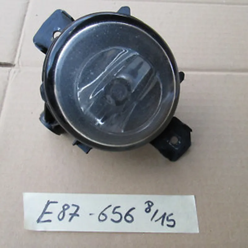 BMW E87 E88 E81 E82 Nebel Lampe / Nebelscheinwerfer rechts 6924656