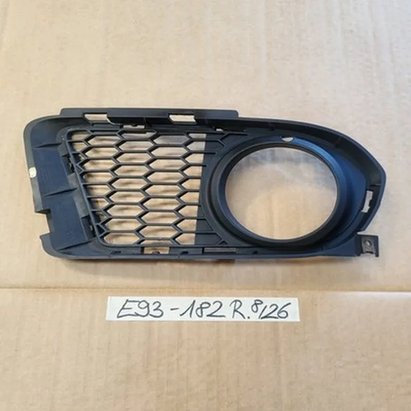 Gitter BMW E92 E93  Abdeckung Nebelscheinwerfer M Sport Paket Rechts 8041182