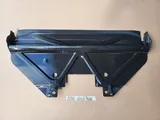Abdichtung Wasserkühler BMW E90 E91 E92 E93 E87 Unterboden Verkleidung  7128503