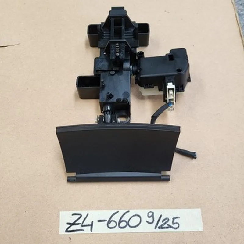 BMW Z4 E85 Verriegelung Mittelkonsole  HINTEN 6944827 Griff 7110660