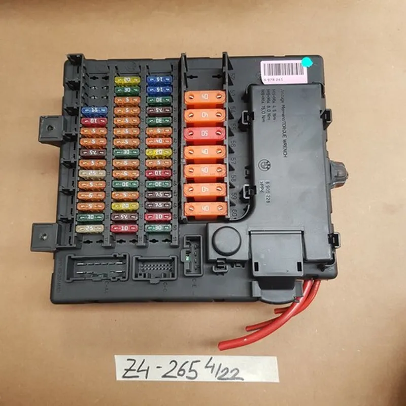 BMW Z4 E85 Sicherungskasten Strom Verteiler Box 6978265 mit Sicherungen