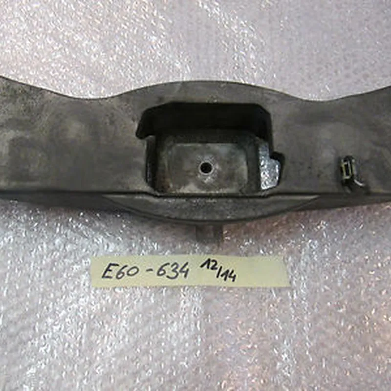 BMW  E60 / E61 Getriebe Halter / Getriebeträger 6769634