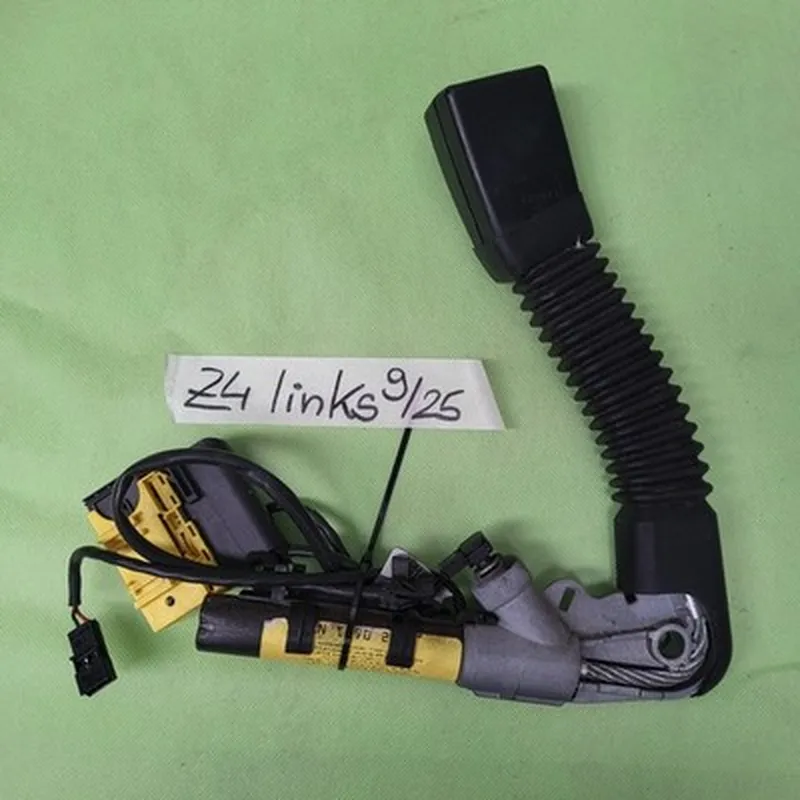BMW Z4 E85 E86 Gurtstrammer + Kabel Stecker Gurtstraffer VORNE LINKS 8255704