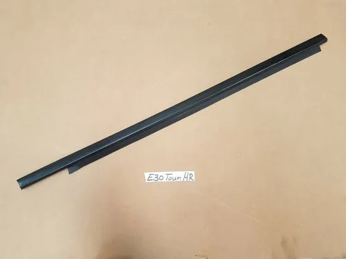 BMW E30 Touring Zierleiste Tür Leiste hinten rechts 