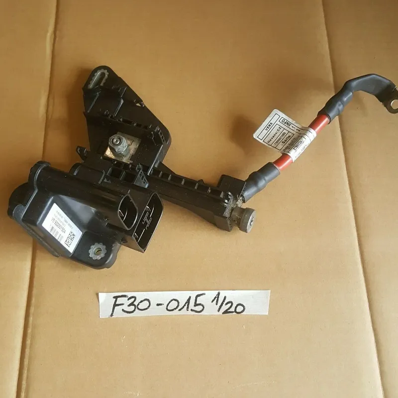 BMW F30 F31 F34 F35 F20 F21 F22 Kabel Verteiler Fremdstartstützpunkt 9225015