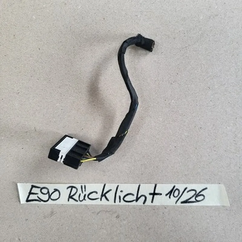 BMW E90 Rücklicht Stecker 