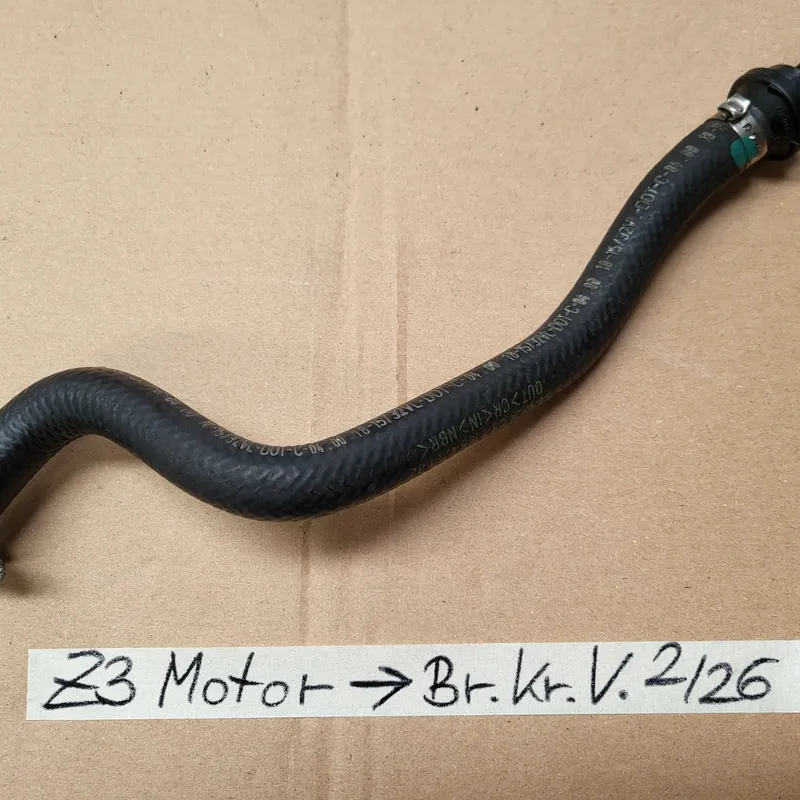 BMW Z3 Schlauch vom Motor zum Bremskraftverstärker 1165472 Schlauchkrümmer