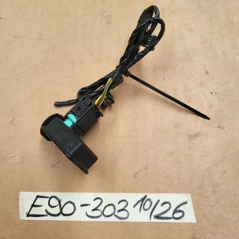 BMW E87 E90 E91 E92 E93 E60 E61 AUC Sensor  6988303 Luftgütesensor mit Stecker