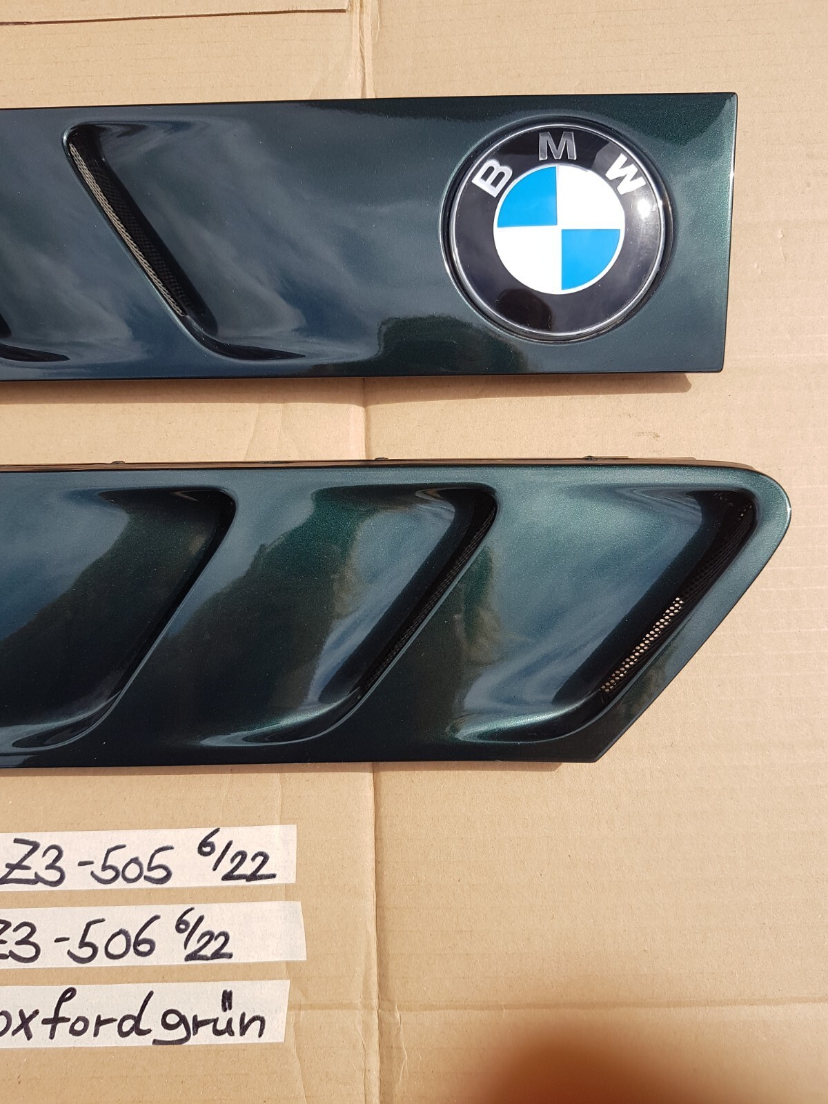 BMW Roadster Z3 Lufteinlass Ki​emen Ziergitter Motorhaube oxford grün R+L
