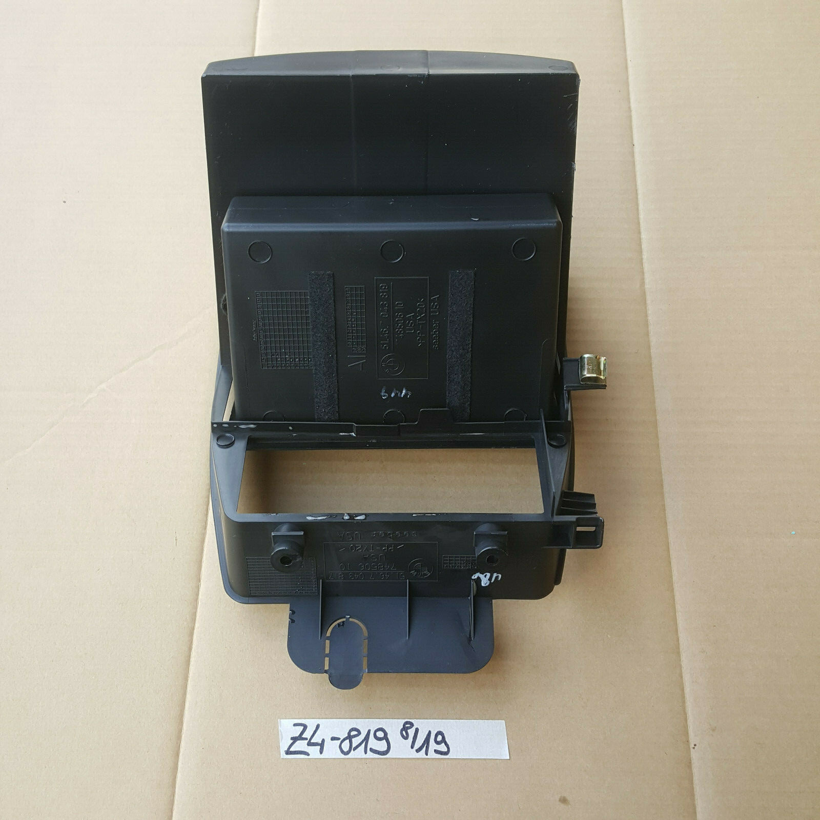 BMW Z4 E85 Ablage Mittelkonsole Box Rahmen Ablagefach HINTEN 7043819