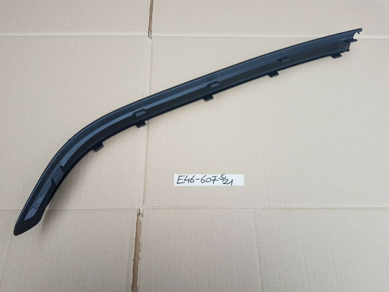BMW E46 Limo Zierleiste Stoßstange Stoss Leiste Stossfänger vorne links 7030607