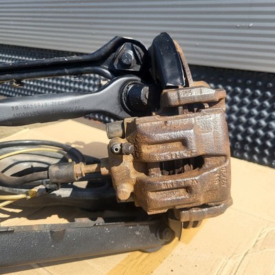 BMW E90 E91 Achsschwinge Schwenklager Radlager Zugstrebe Radnabe LINKS 6761579