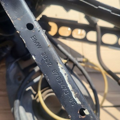 BMW E90 E91 Achsschwinge Schwenklager Radlager Zugstrebe Radnabe LINKS 6761579