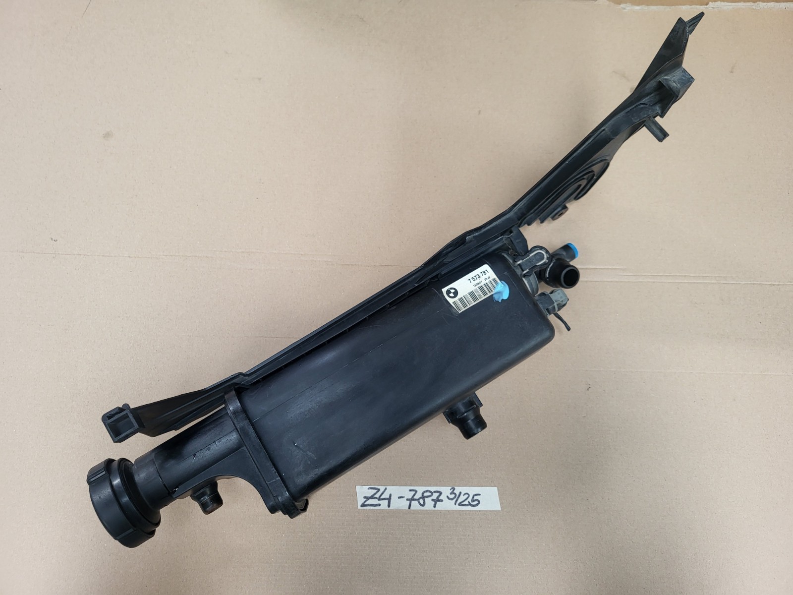 original BMW Z4 E85  Kühlwasser Ausgleichsbehälter für Wasser Kühler 7573787