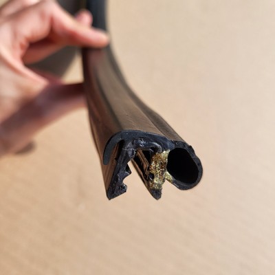 BMW Z3 Roadster Tür Dichtung  Fahrer Seite Dicht Gummi Kantenschutz LINKS 