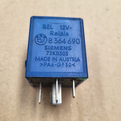 BMW E38 E36 Z3 Multifunktion Relais Schliesser violettblau 8364690