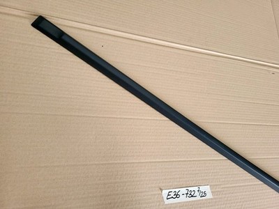 BMW E36 Limousine Touring Zierleiste Stoss Leiste Tür Vorne Rechts 1960732