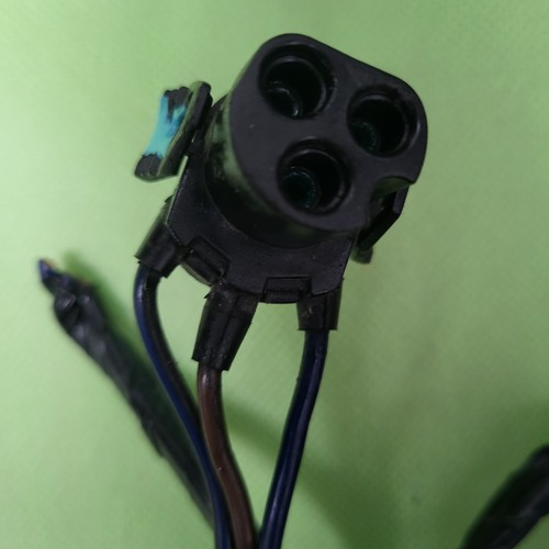 BMW E36 + Z3 Lüfter Gegen Stecker Kabel  Stück Anschluss-Stecker 3 Polig 1378412