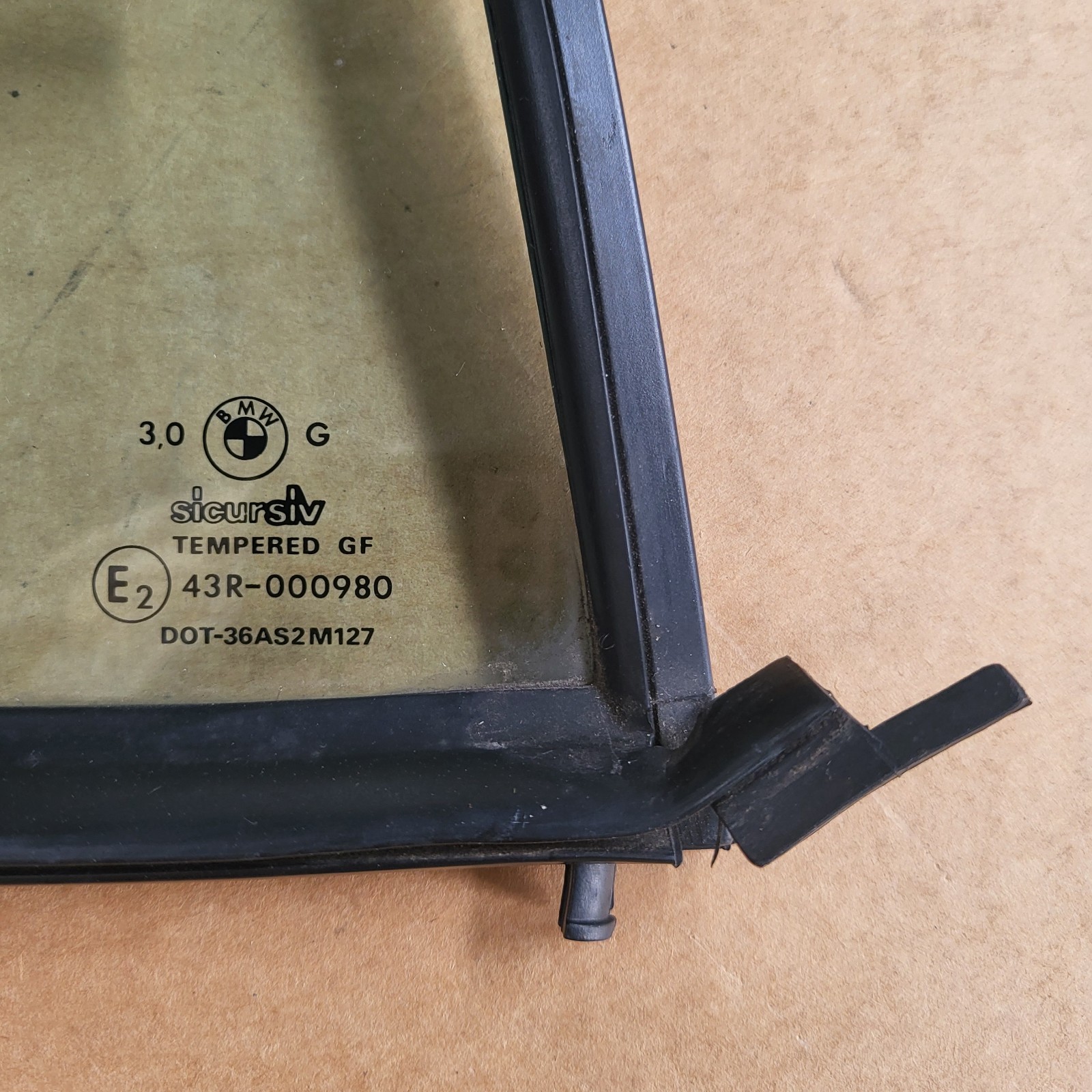 BMW E36 Limousine Seiten Scheibe  Tür Fenster Glas HINTEN RECHTS Beifahrer Seite