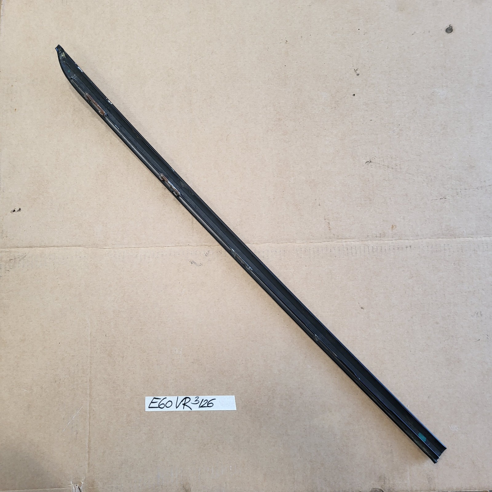 BMW 5er E60 E61 Zierleiste Wasserfang Leiste Abdeckung Windschutzscheibe RECHTS