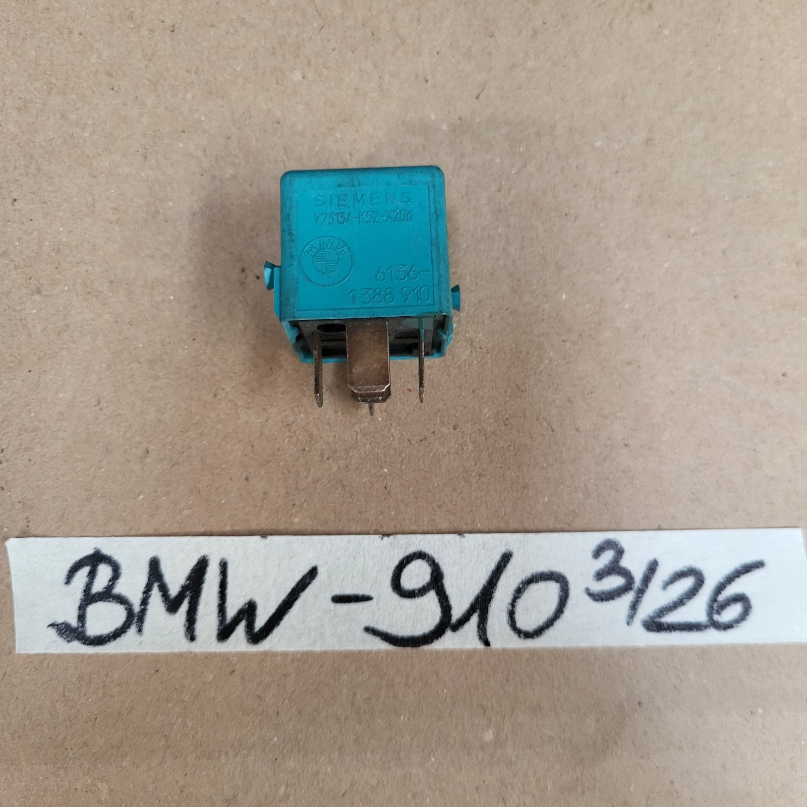 Relais  BMW E24  E31  E32  E38  E34  E36  E39 Z3 Schliesser türkis blau 1388910