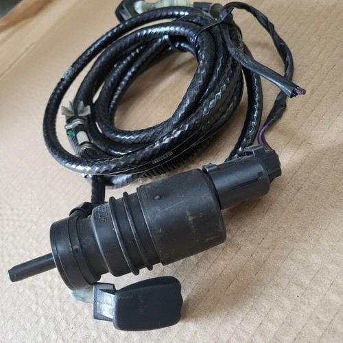 BMW Z3 Roadster Wischwasser Pumpe Wasch Pumpe + Schlauch Leitung + Düsen 