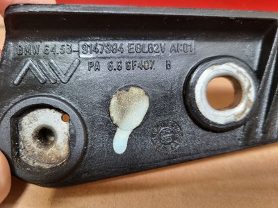 BMW E46 Z4 E85 + E86 Halter  Klimaleitung 9147384 Halterung Motor Klima Leitung