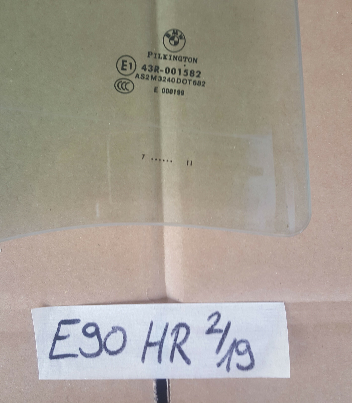 BMW E90  Seiten Scheibe  HINTEN RECHTS Bei Fahrer Seite Fenster Glas ABHOLUNG