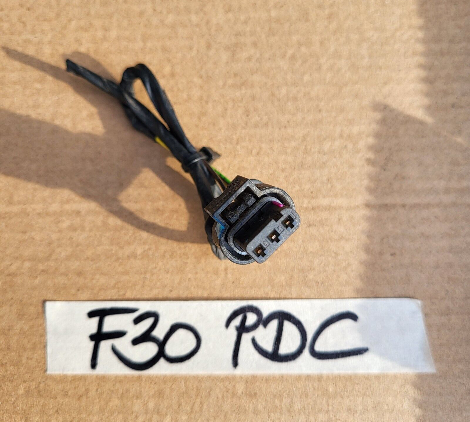  BMW F20 F21 F45 F30 F31  PDC Stecker für Ultraschallwandler Kabel abgeschnitten