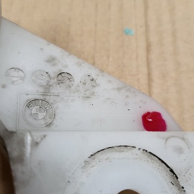 Original BMW E46 Cabrio Coupe Halter Stoßstange VORNE RECHTS 8195296