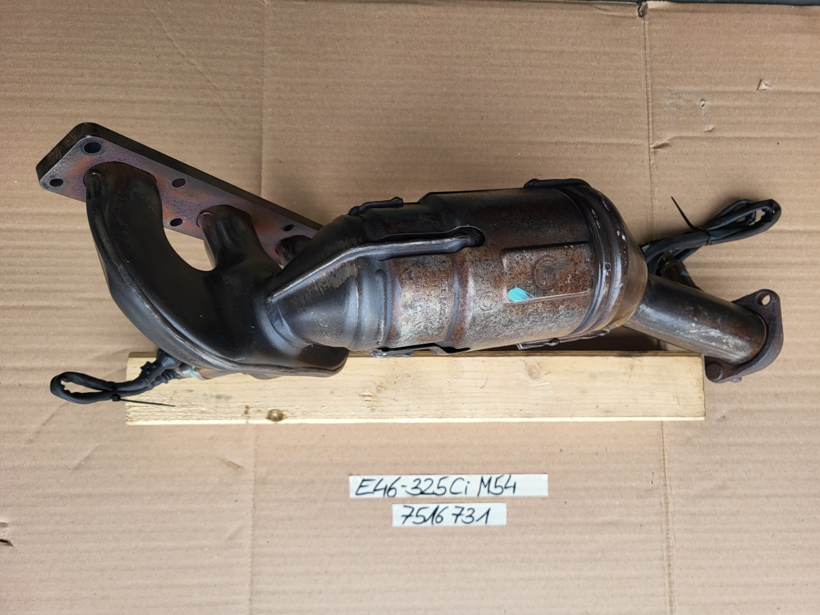 BMW E46 Auspuff Krümmer 7516731 Katalysator 325 i M54 mit 192 PS 7518674 Kurz