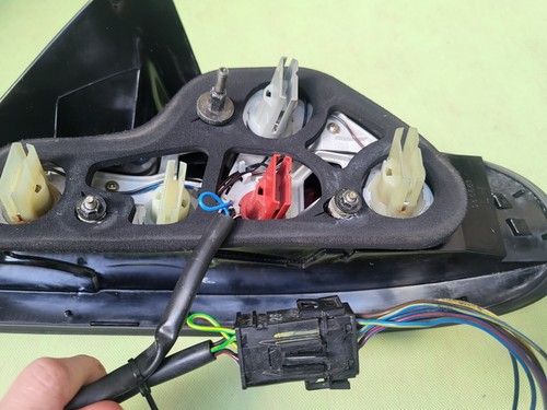 BMW Z3 Roadster Facelift Rückleuchte Rücklicht Bremslicht LINKS 8384511 weiß