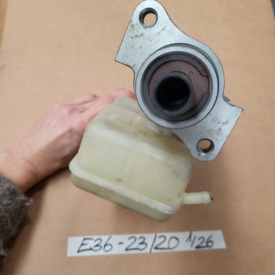 BMW E36 Behälter f. Bremsflüssigkeit Ausgleichsbehälter 1159183 Bremsktaftregler