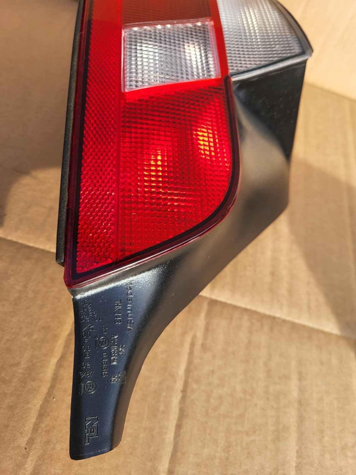 BMW Z3  Roadster Rückleuchte Rücklicht Bremslicht 8384511 LINKS rot weiss