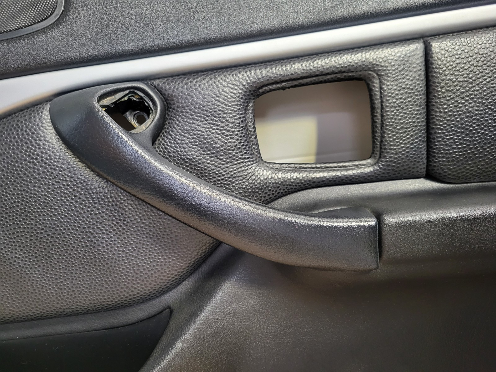 BMW Z3 Tür Verkleidung Leder Schwarz RECHTS LINKS Türgriff  Airbag-Klappe Chrom