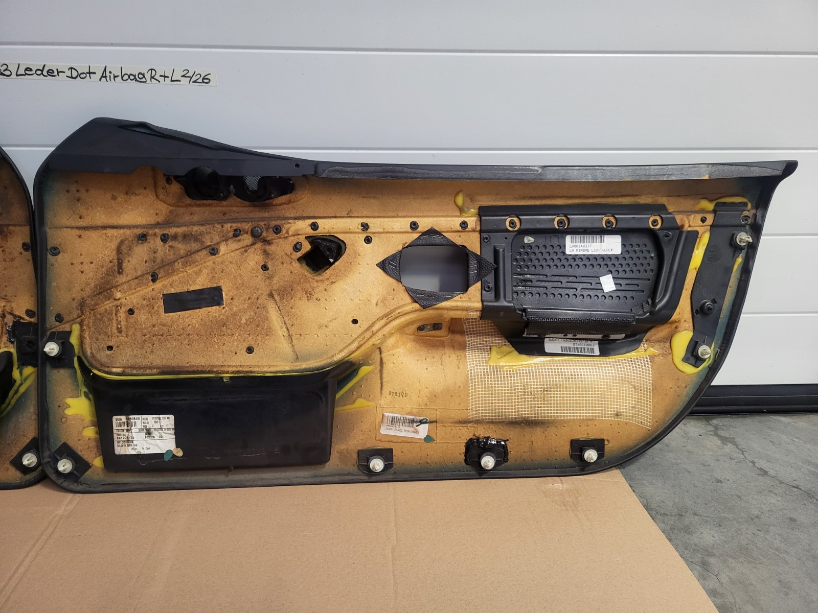 BMW Z3 Tür Verkleidung Leder Schwarz RECHTS LINKS Türgriff  Airbag-Klappe Chrom