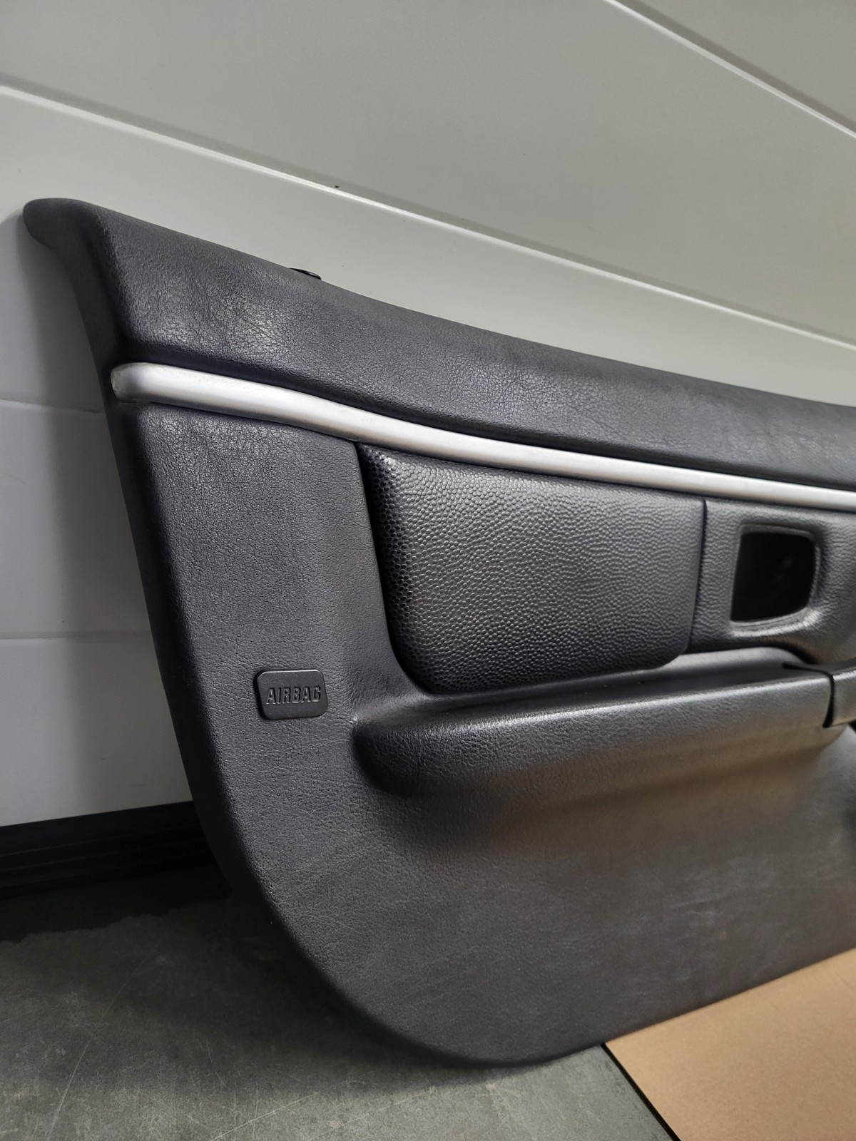 BMW Z3 Tür Verkleidung Leder Schwarz RECHTS LINKS Türgriff  Airbag-Klappe Chrom