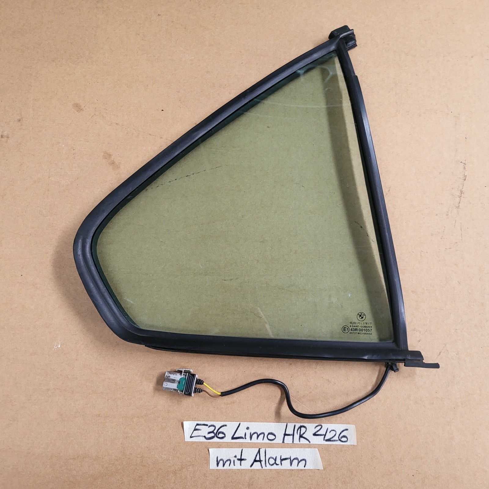 BMW E36 Limousine Seiten Scheibe Tür Fenster Glas HINTEN RECHTS Alarm