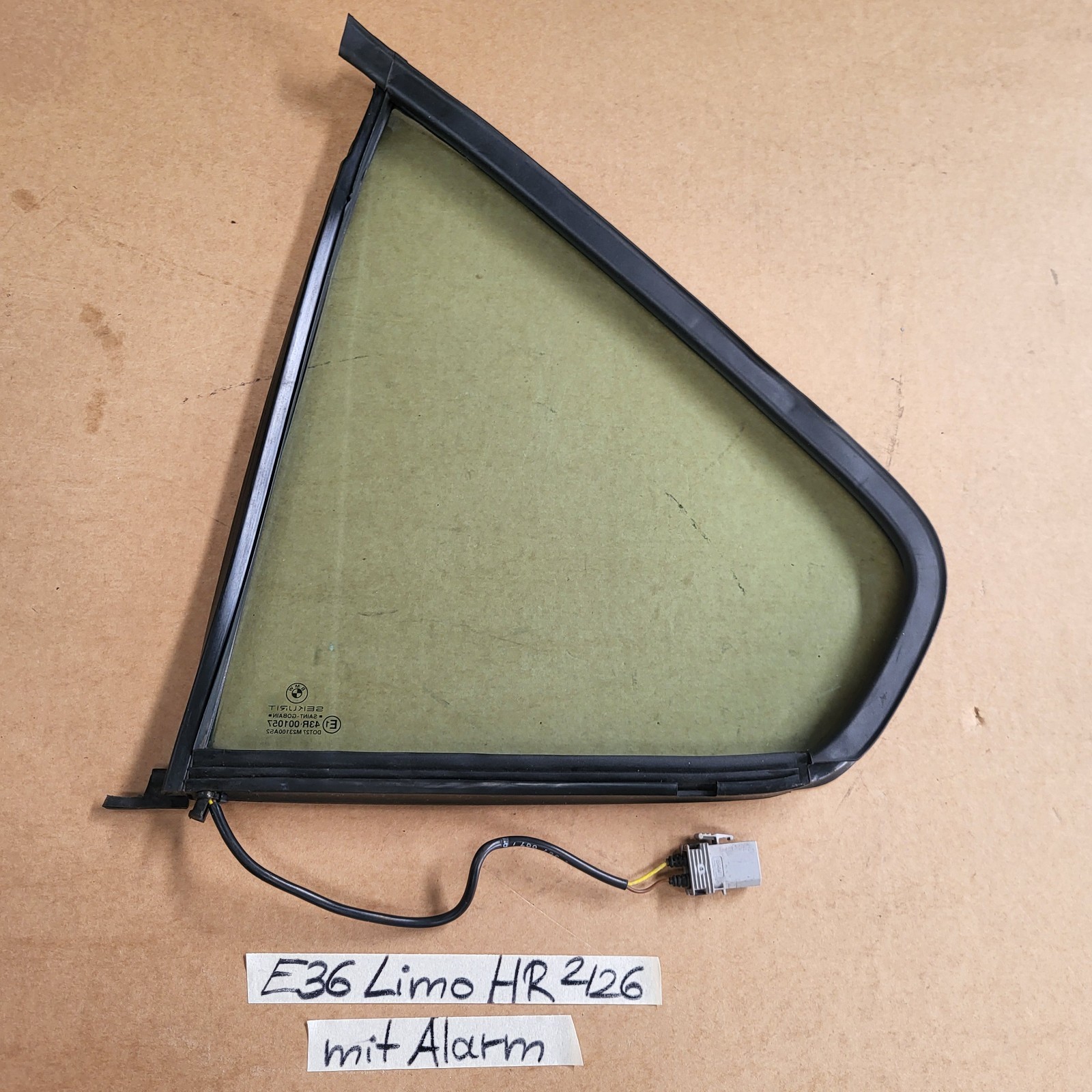 BMW E36 Limousine Seiten Scheibe Tür Fenster Glas HINTEN RECHTS Alarm