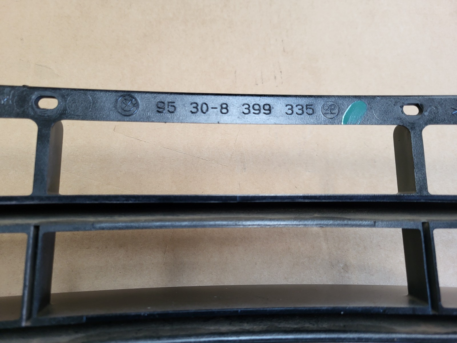 BMW Z3 Roadster Coupe Gitter Verkleidung Stoßstange 6 Zylinder VORNE 8399335