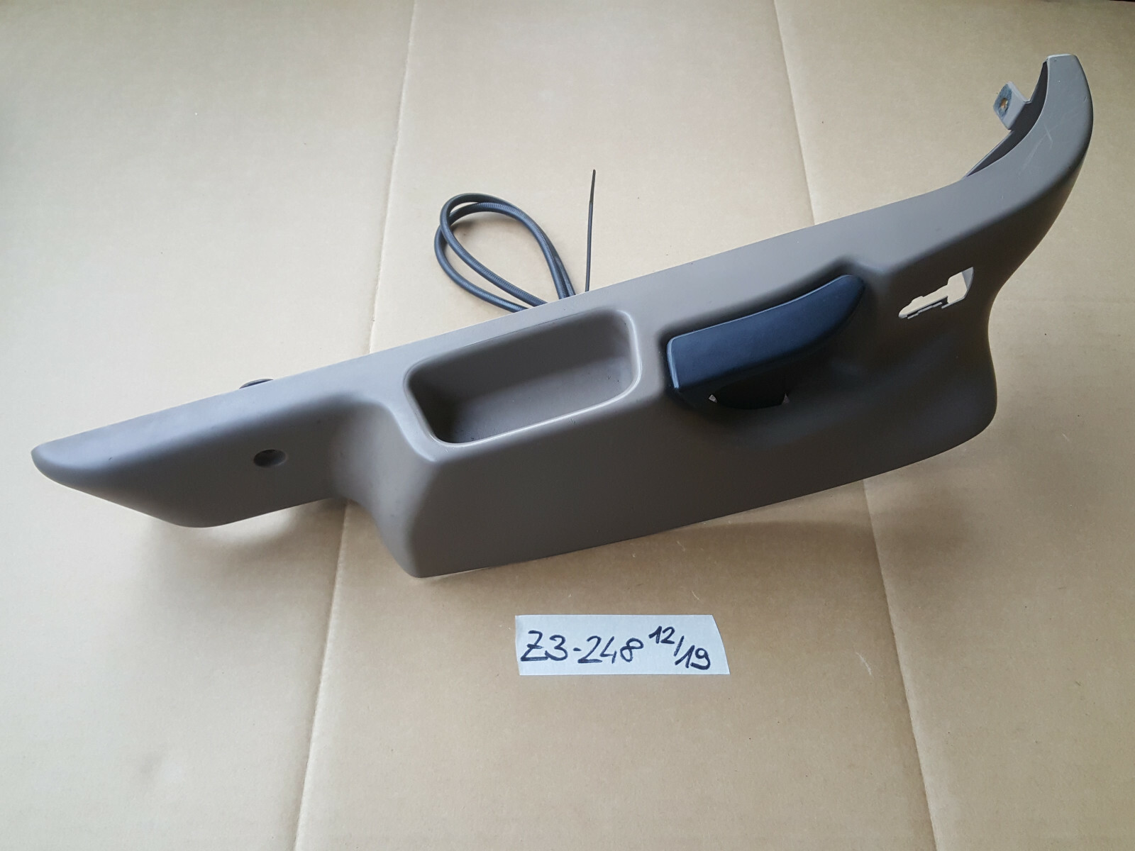 BMW Z3 Roadster Sitz Blende Verkleidung Abdeckung außen rechts beige 8398248