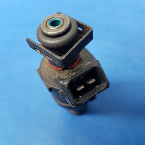 BMW E31  E32  E34  E38  E39 Einspritzventil 1747406 Einspritzmotor Düse