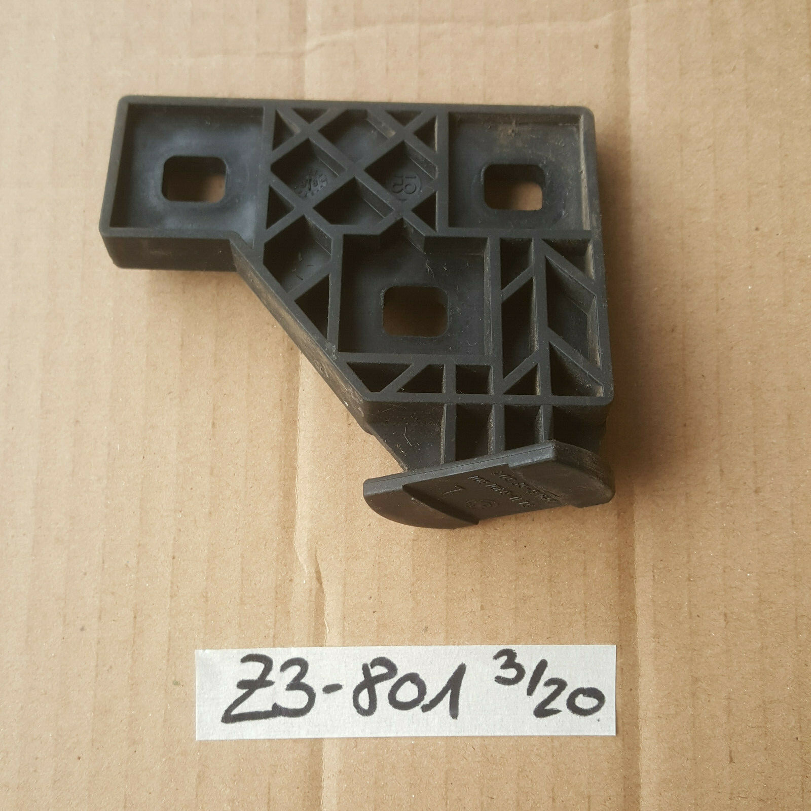 BMW Z3 Aufnahme Stossstange Halter Vorne LINKS 8401801 